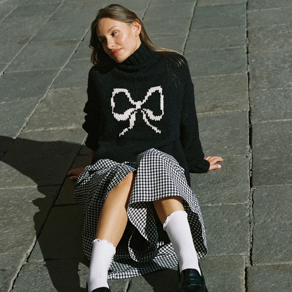 Lisa Says Gah Sweaters - Lisa Says Gah Black Bow Sweater